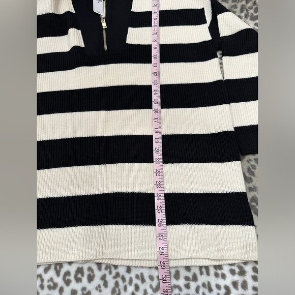 Express Striped Ribbed Quarter Zip Tunic Sweater in Black Cream Size Medium - Picture 16 of 17